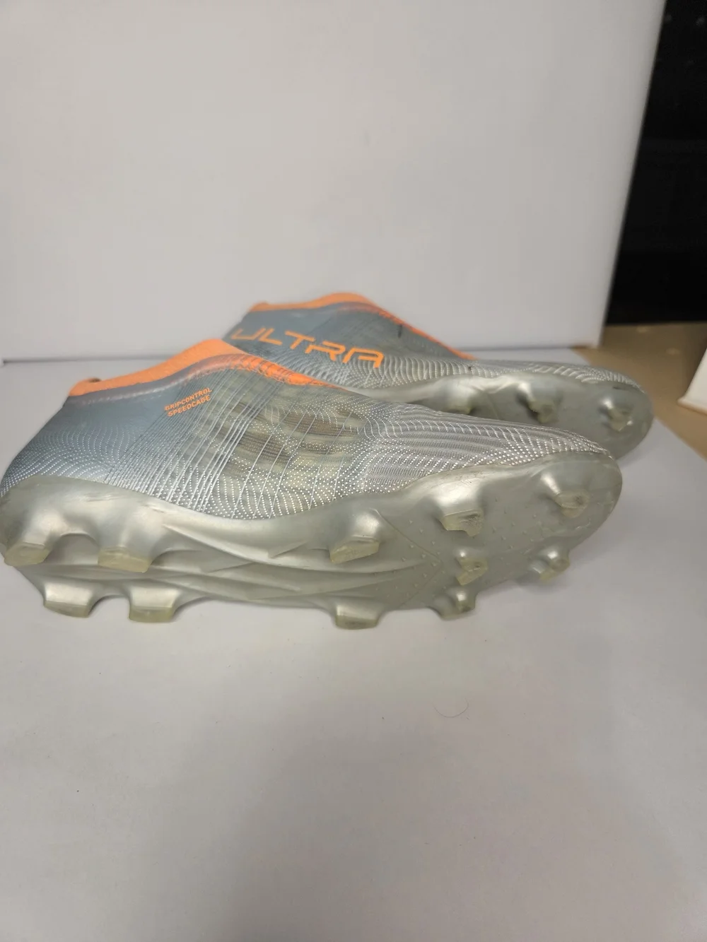Puma Kids Soccer Cleats Ultra Matryx Pro Tech SZ 3.5 Gray Orange Slip On Laceles